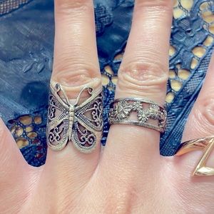 Daisy and Butterfly Decor Rings